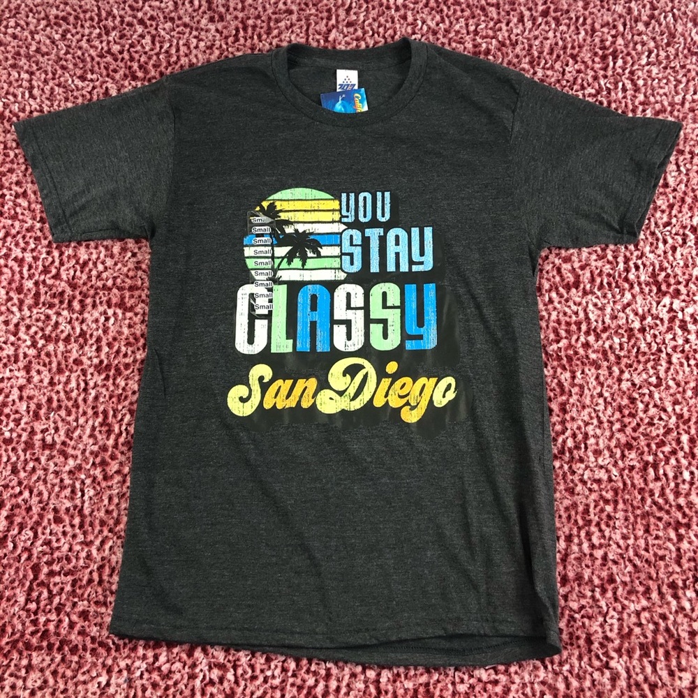 You Stay Classy San Diego graphic t-shirt Men’s Small charcoal